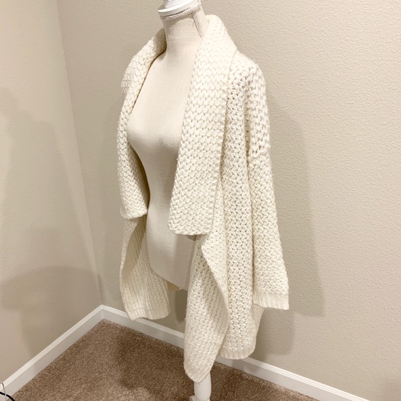 NWOT - Chunky Knitted Wrap Sweater - Picture 3 of 7